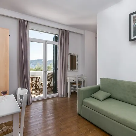 Malion Guest house *
