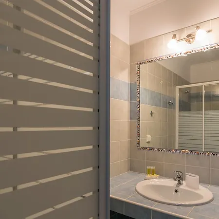 Guest house Malion Adamantas (Milos)