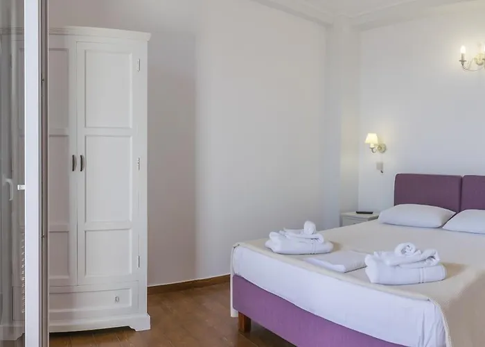 Malion בית הארחה אדאמאס