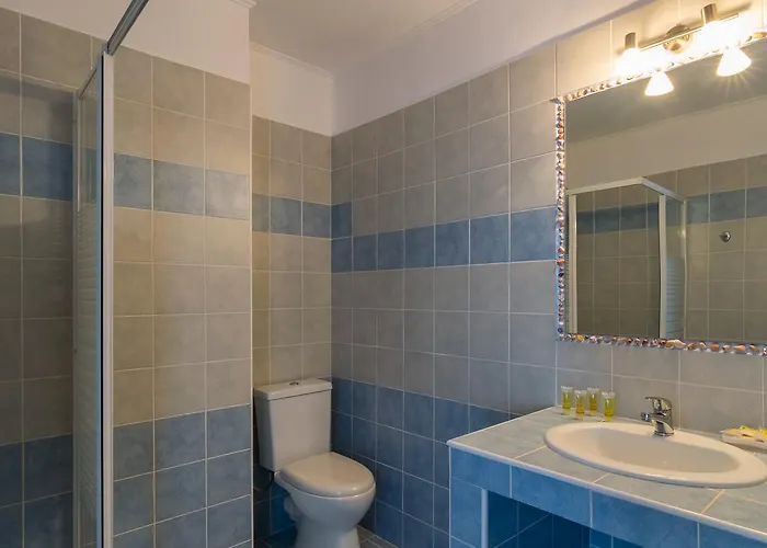 Malion 4* אדאמאס